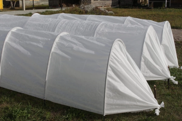  Парник "Садовод Премиум" 4,5м с колышками, дуга 2,0м, №60