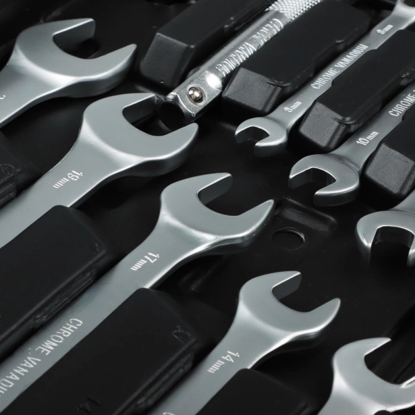  Нр инструмента Гаражный (83пр) /736-216/